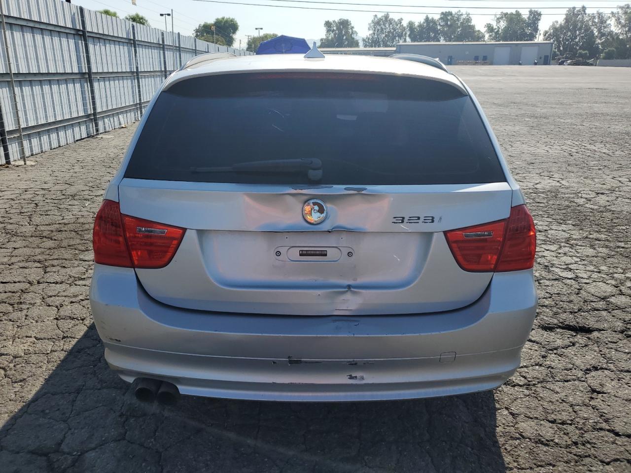2011 BMW 328 Xi - Image 6