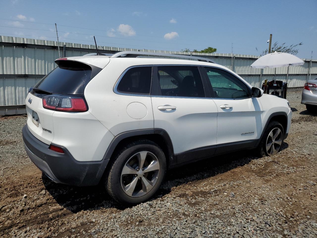 2019 Jeep Cherokee Limited - Image 3