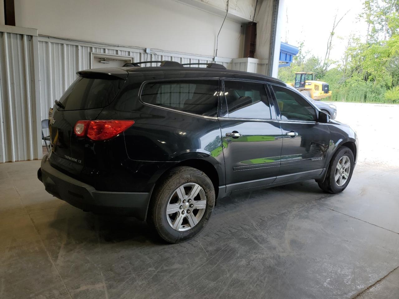 2009 Chevrolet Traverse Lt - Image 3