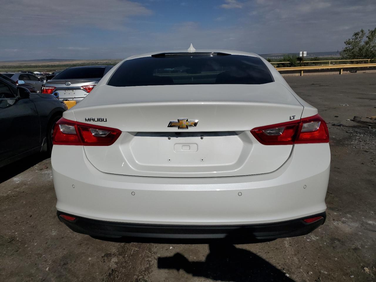 2017 Chevrolet Malibu Lt - Фото 6