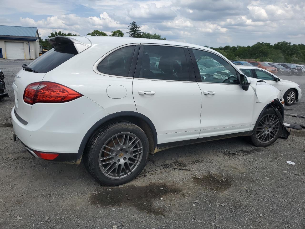 2014 Porsche Cayenne - Image 3