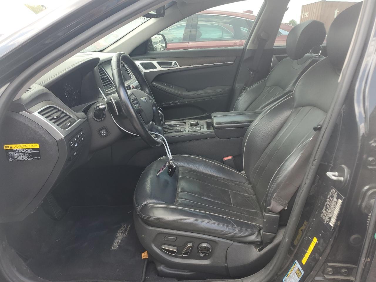 2016 Hyundai Genesis 3.8L - Фото 7