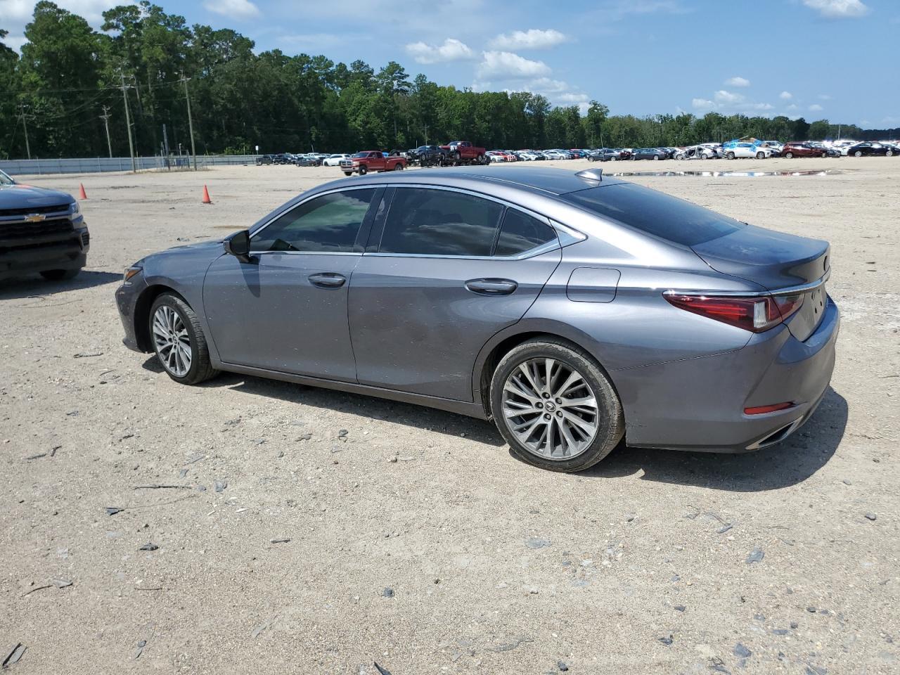 2019 Lexus Es 350 - Image 2