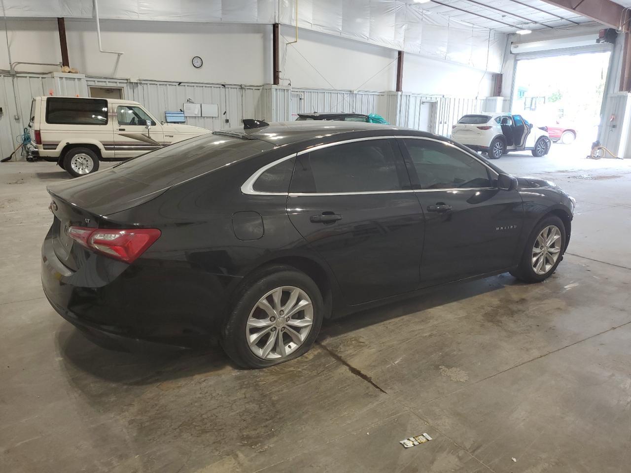 2020 Chevrolet Malibu Lt - Фото 3