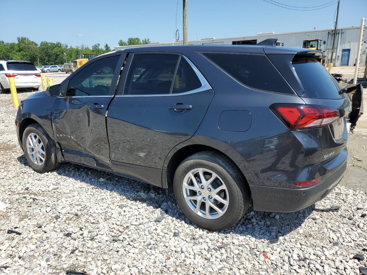 2022 Chevrolet Equinox Lt - Image 2