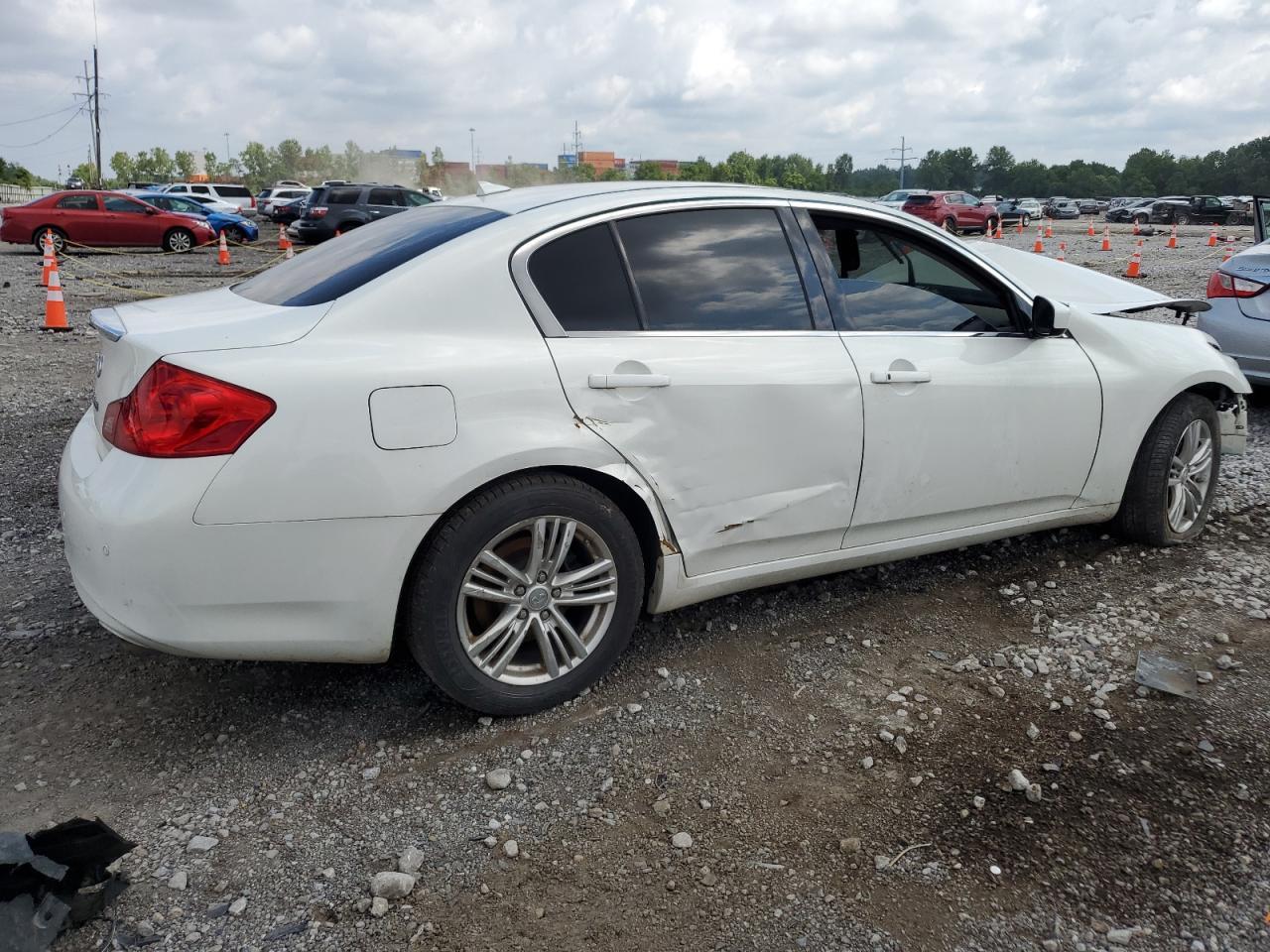 2013 Infiniti G37 - Image 3