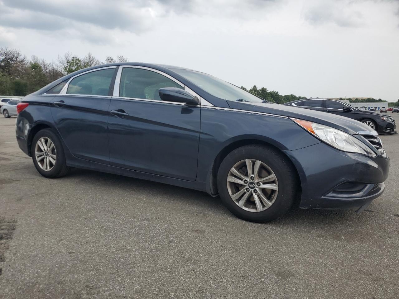 2011 Hyundai Sonata Gls - Image 4