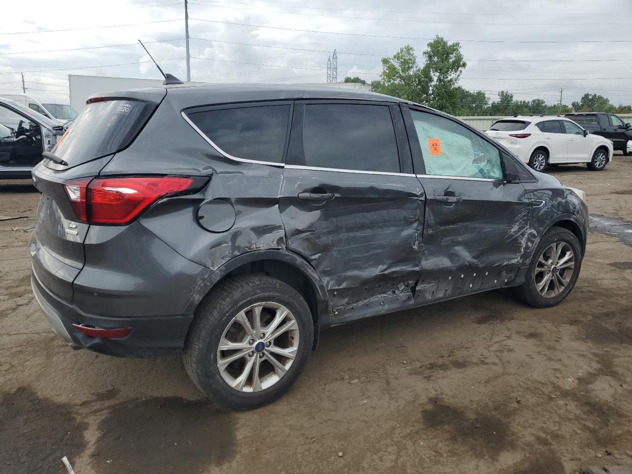 2019 Ford Escape Se - Фото 3