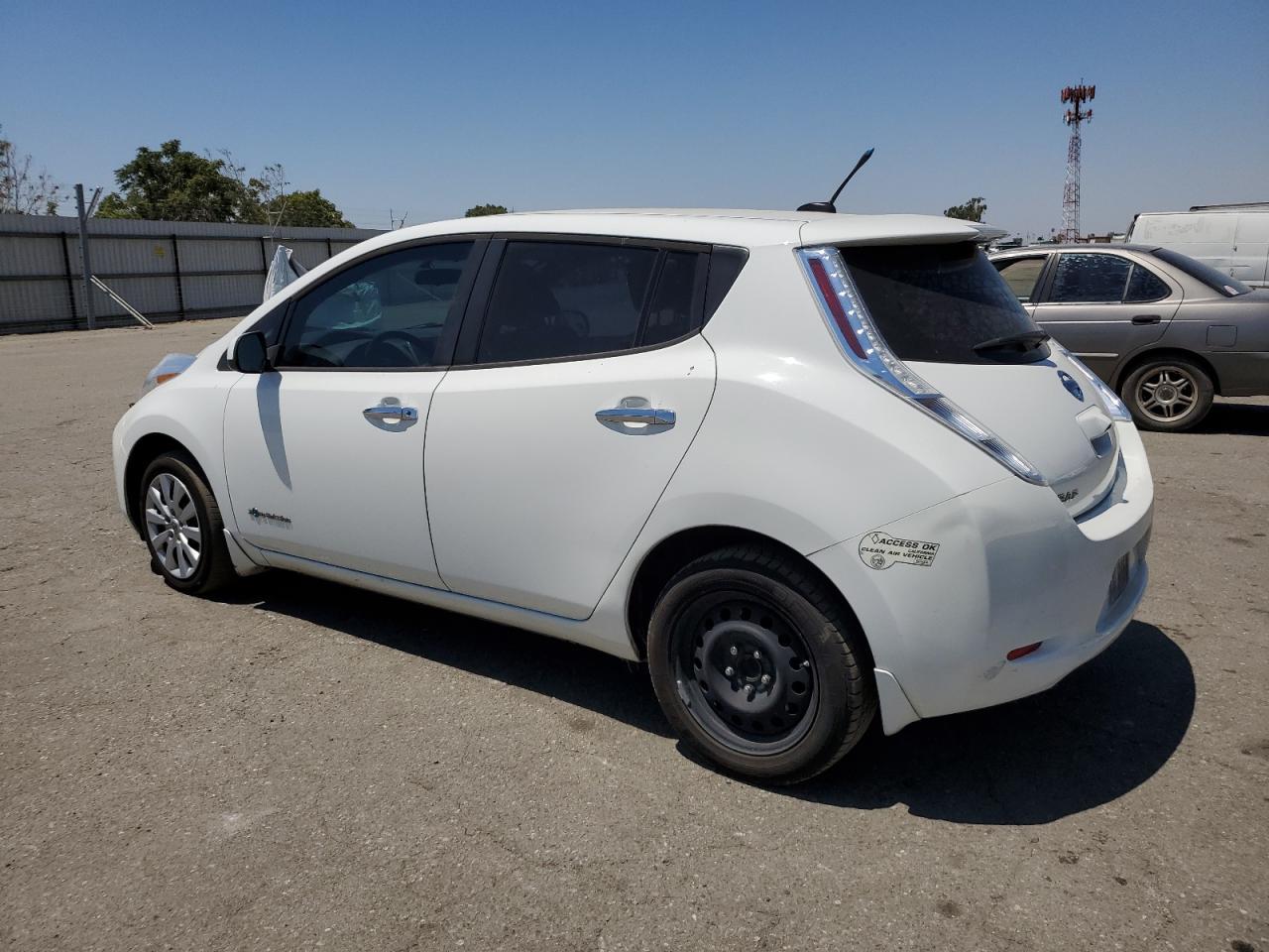 2013 Nissan Leaf S - Фото 2
