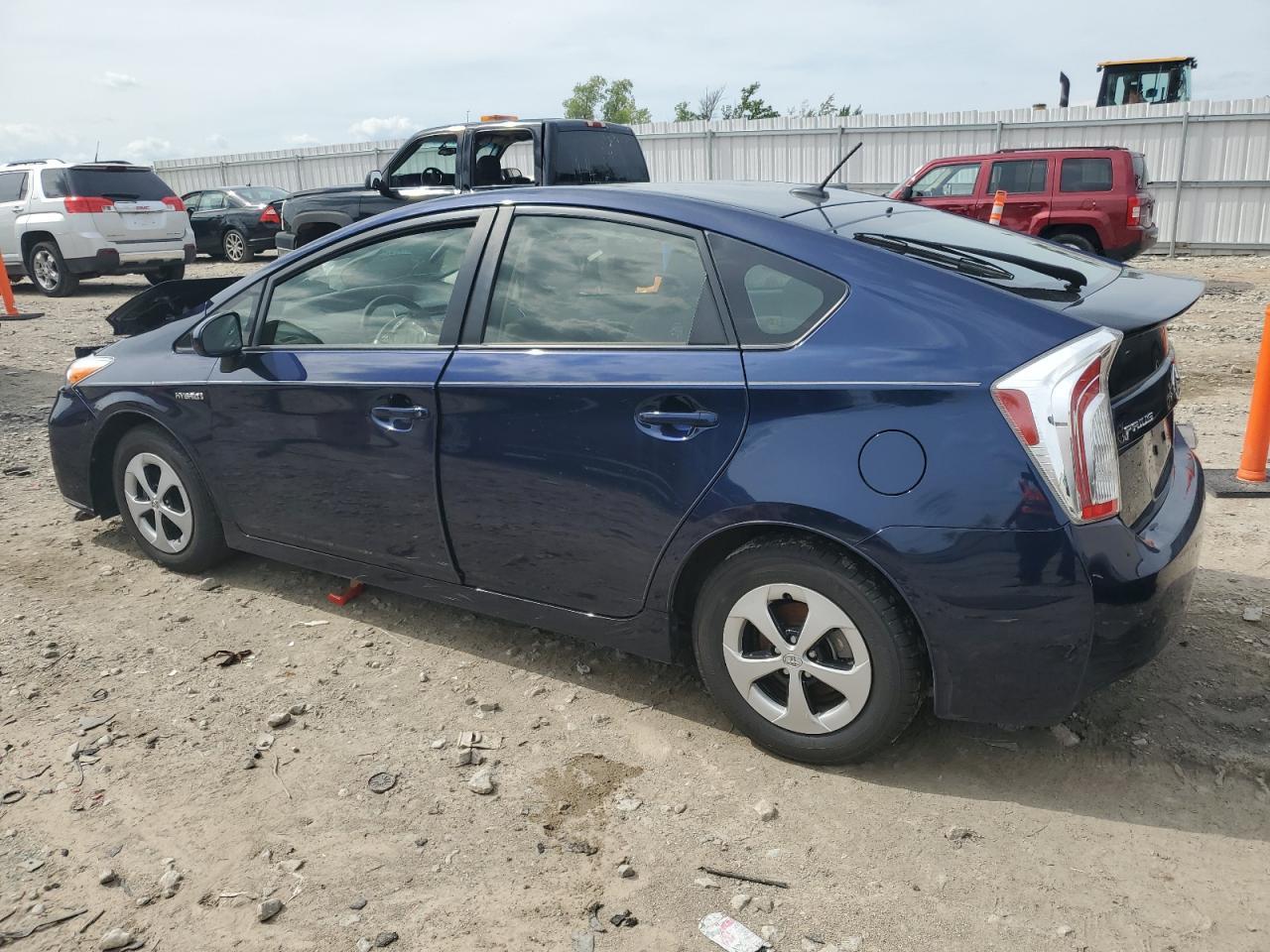 2015 Toyota Prius - Image 2