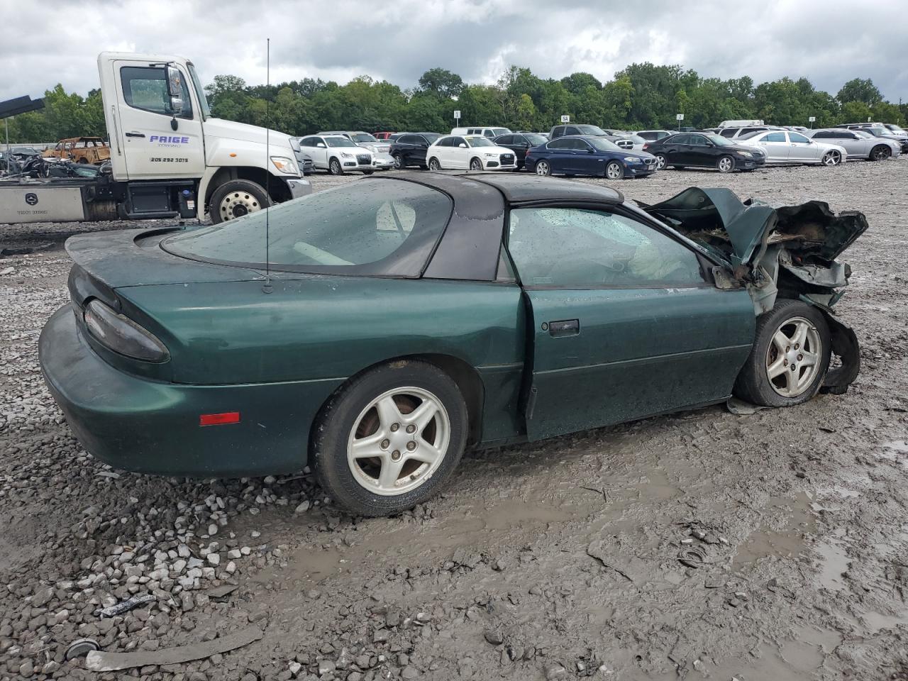 1997 Chevrolet Camaro Base - Фото 3