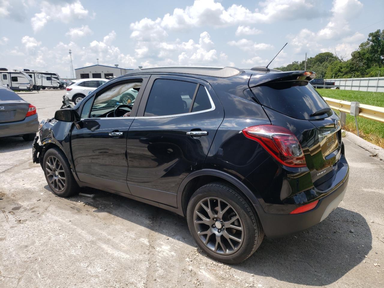 2018 Buick Encore Sport Touring - Фото 2