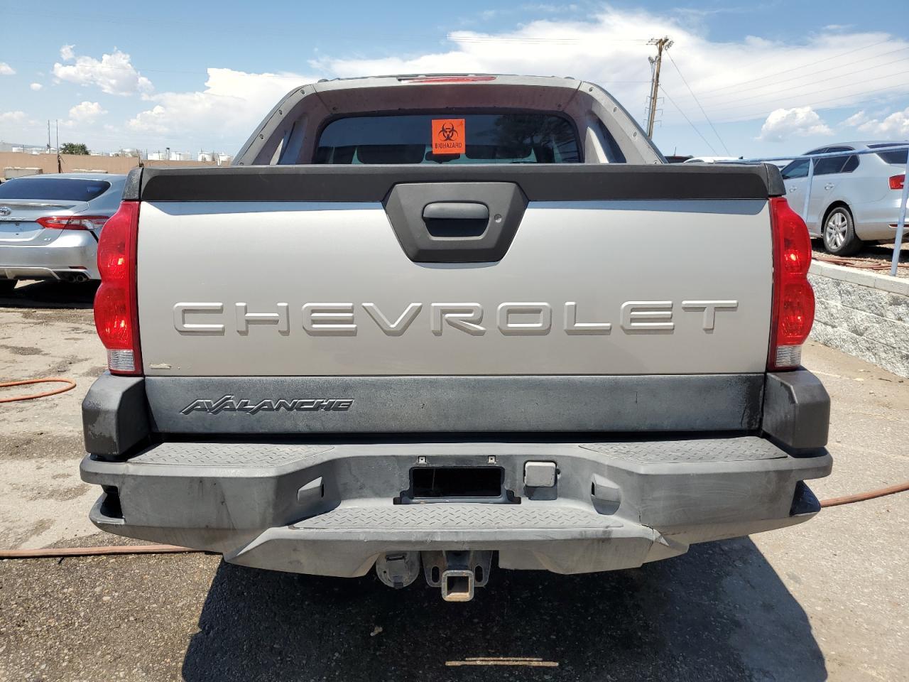 2004 Chevrolet Avalanche K1500 - Image 6