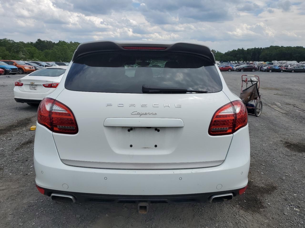 2014 Porsche Cayenne - Image 6