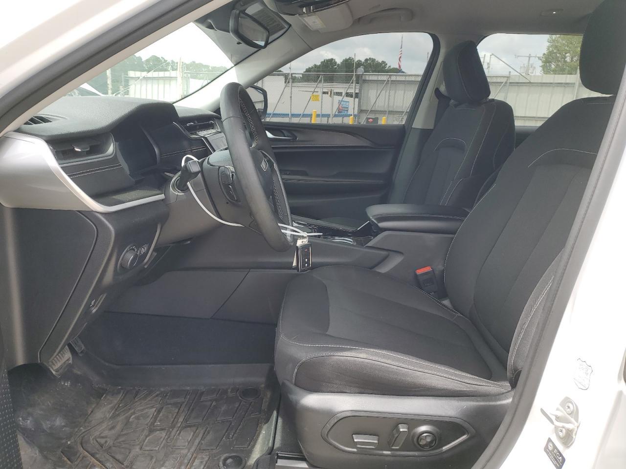 2023 Jeep Grand Cherokee L Laredo - Фото 7