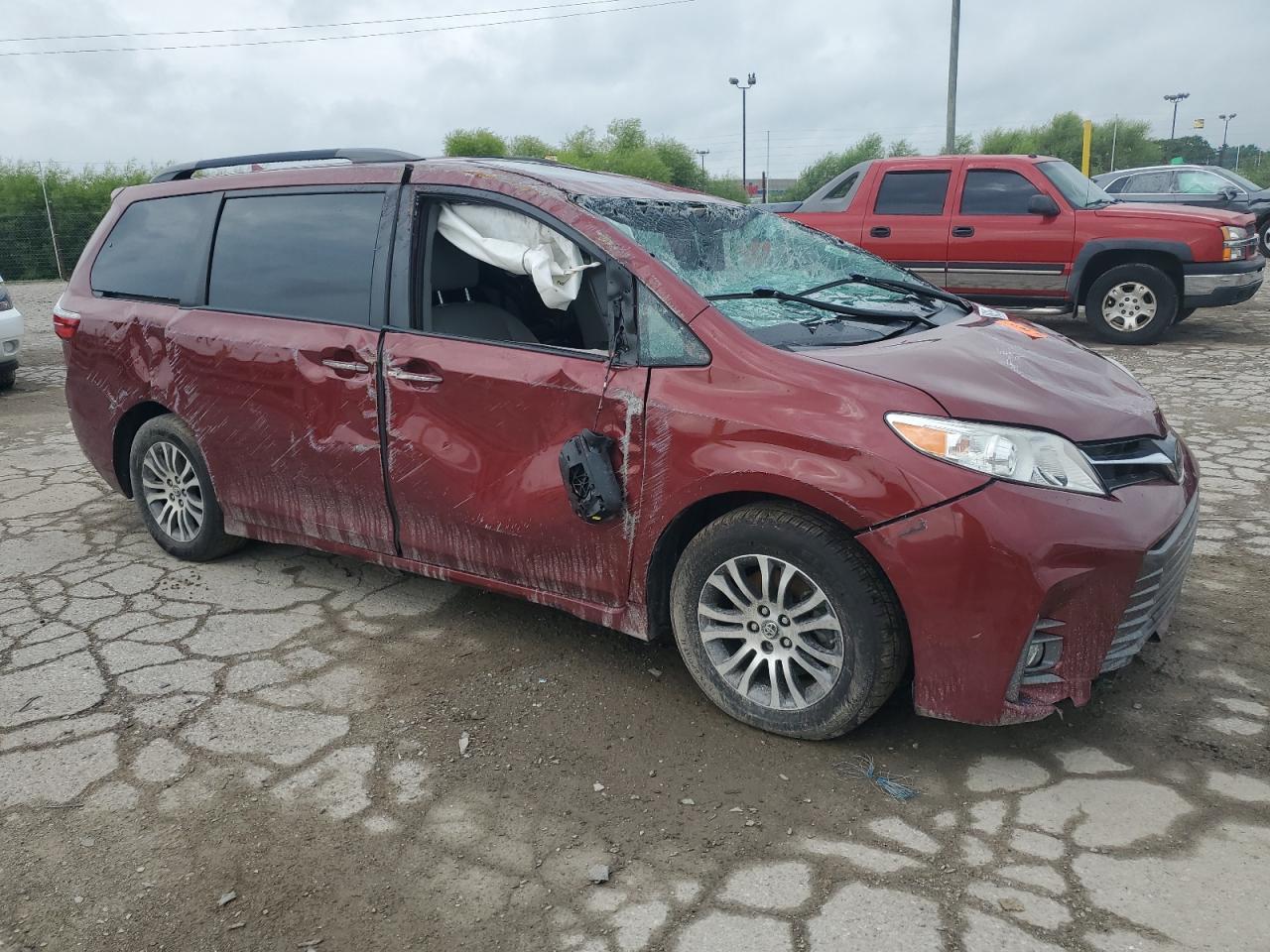 2020 Toyota Sienna Xle - Image 4