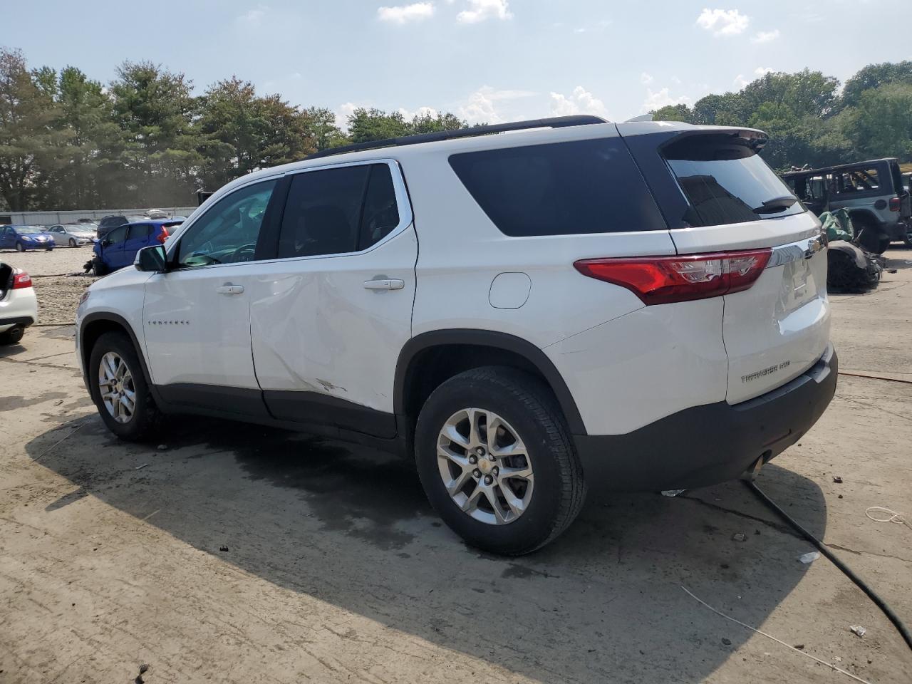 2020 Chevrolet Traverse Lt - Image 2