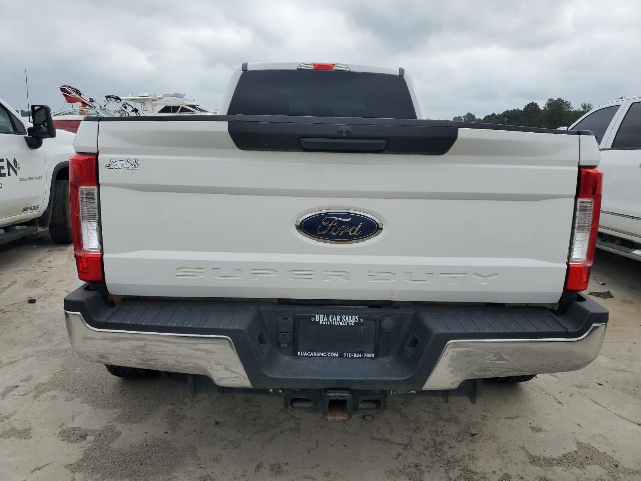 2018 Ford F350 Super Duty - Фото 6