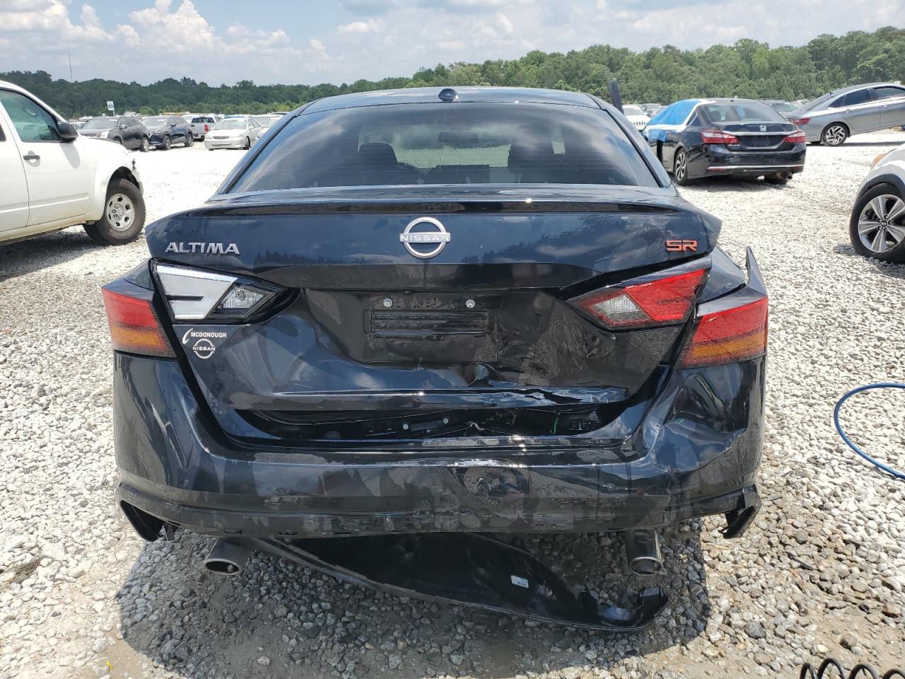 2025 Nissan Altima Sr - Image 6