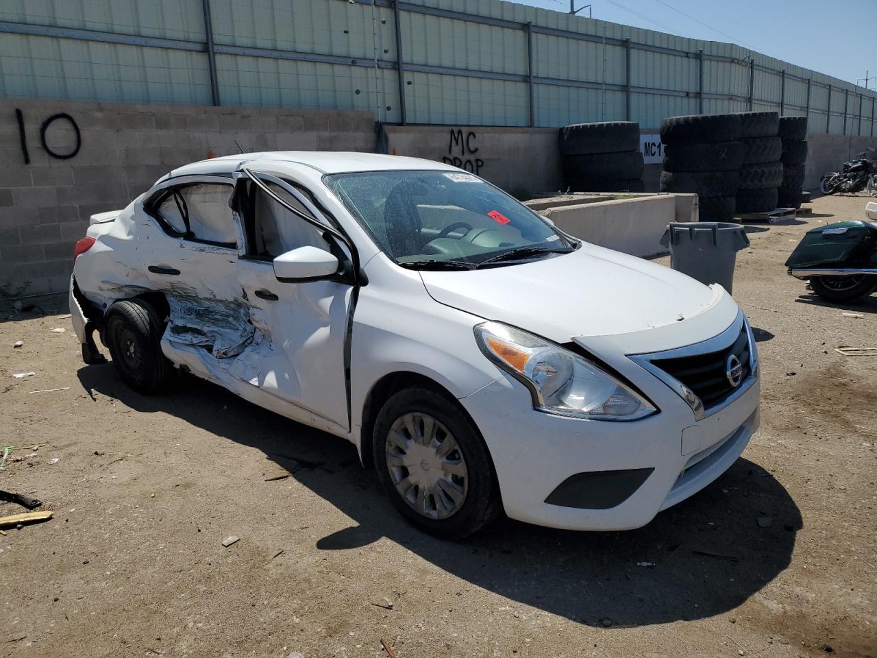 2019 Nissan Versa S - Фото 4