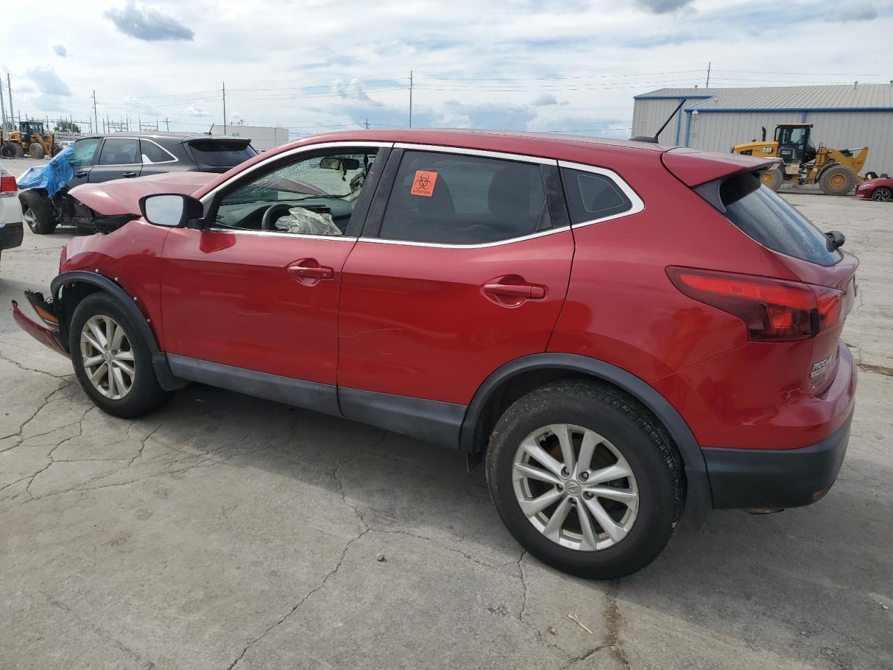 2017 Nissan Rogue Sport S - Фото 2