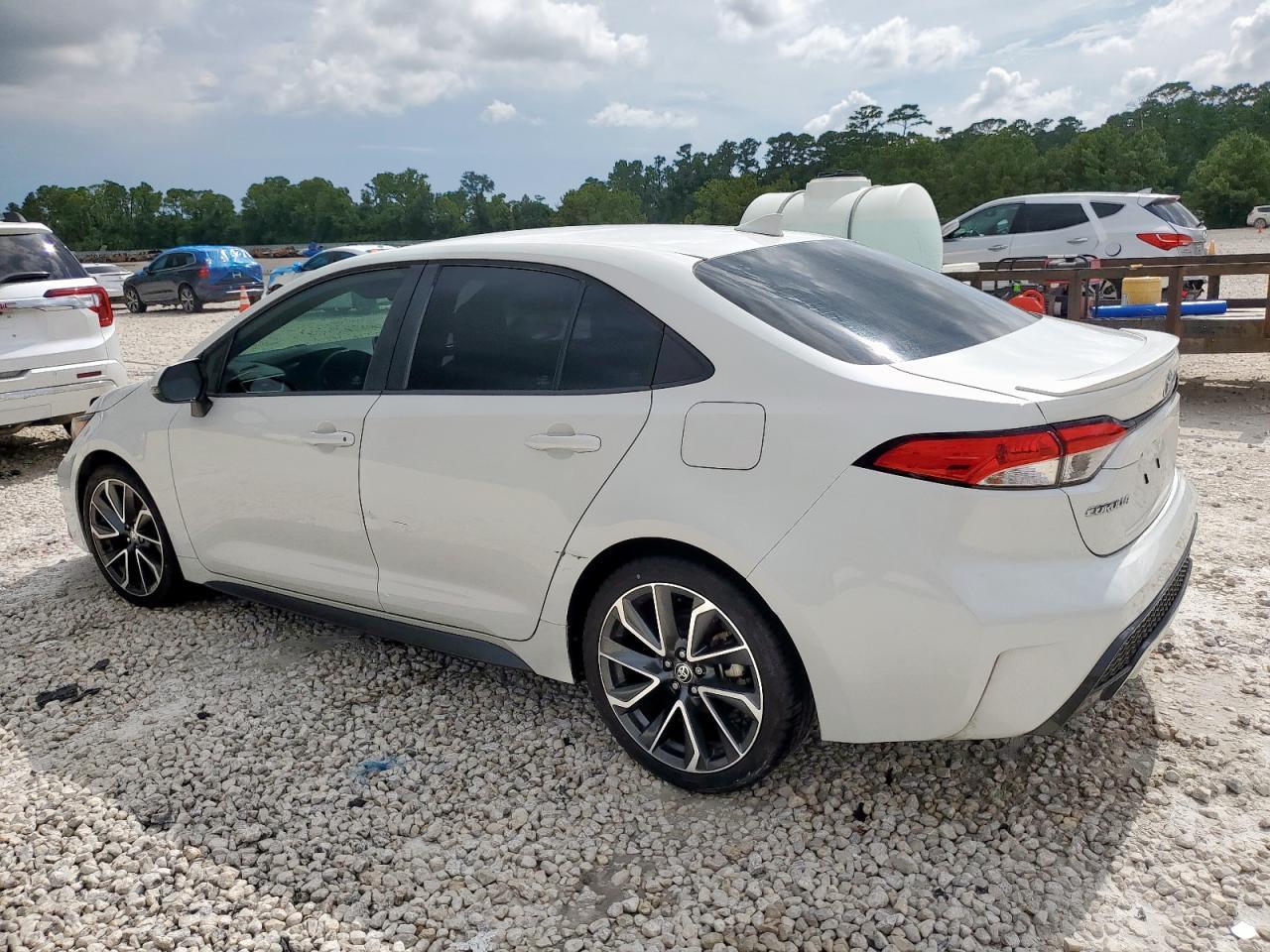 2020 Toyota Corolla Se - Image 2