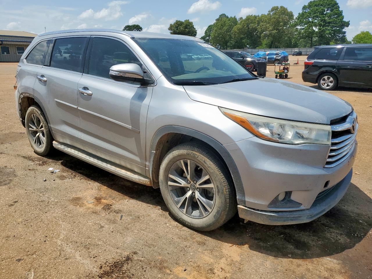 2016 Toyota Highlander Xle - Image 4