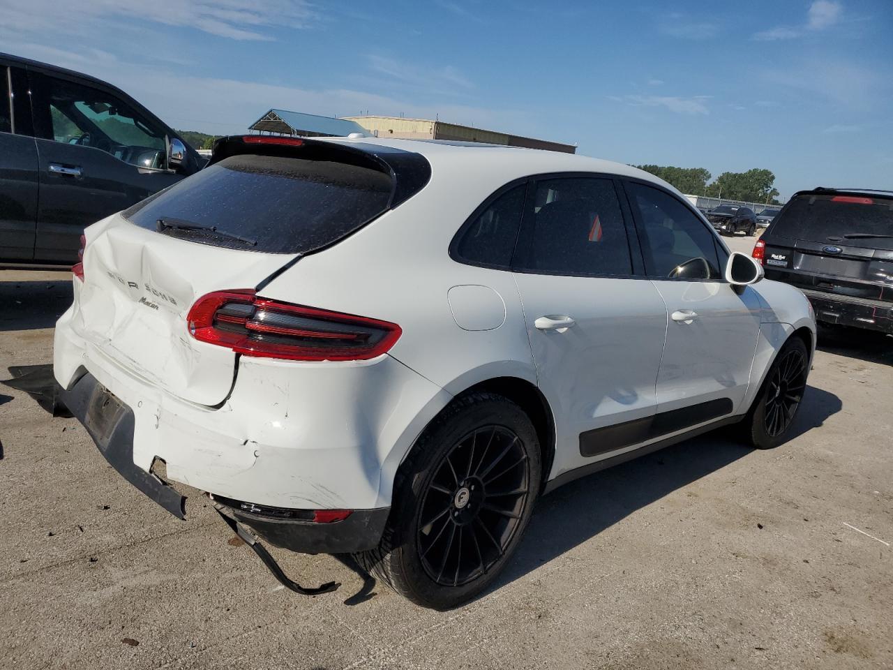 2018 Porsche Macan - Image 3
