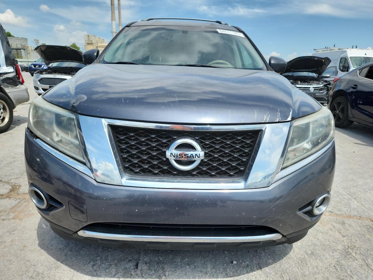 2014 Nissan Pathfinder S - Image 5