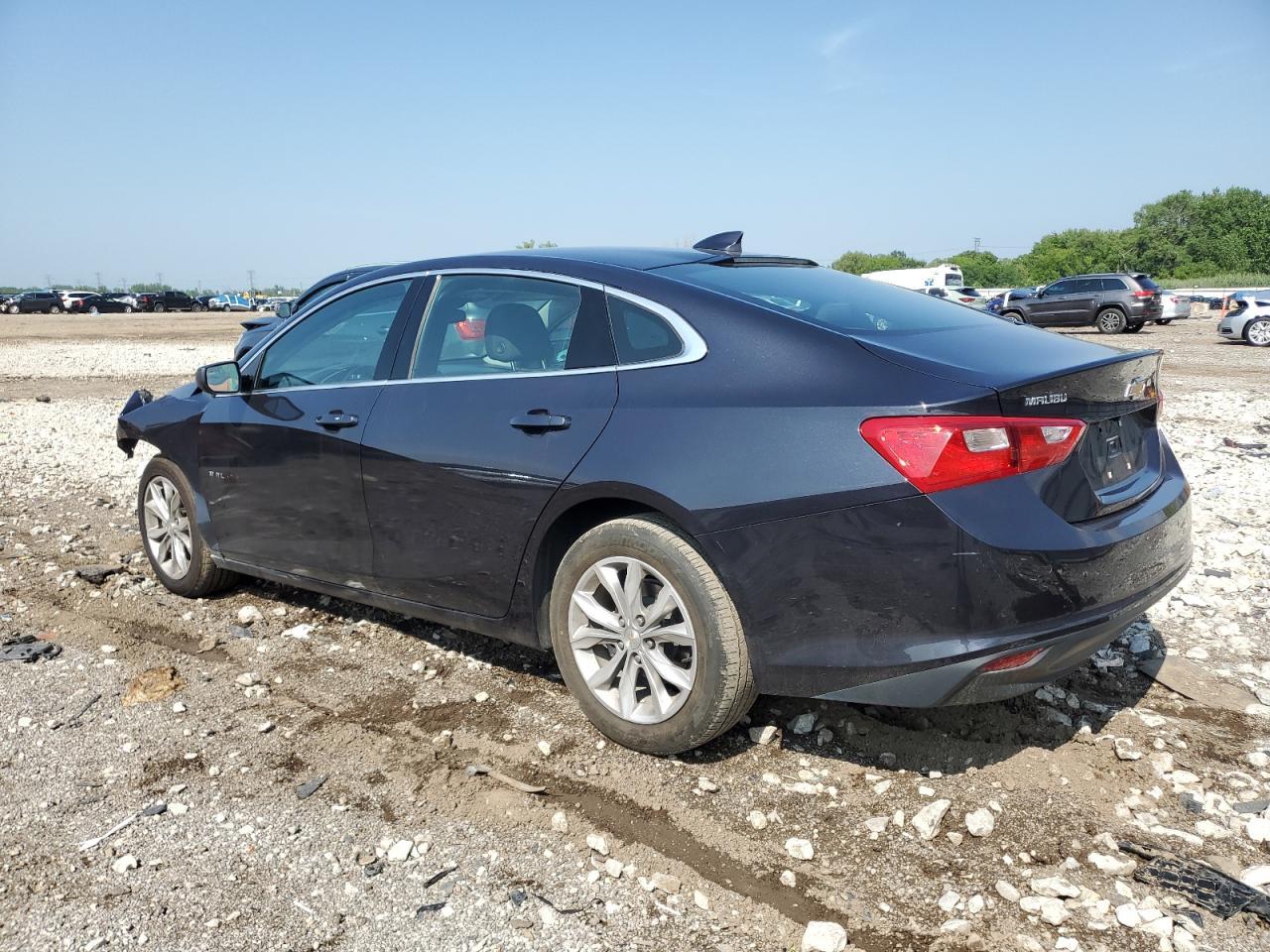 2023 Chevrolet Malibu Lt - Фото 2