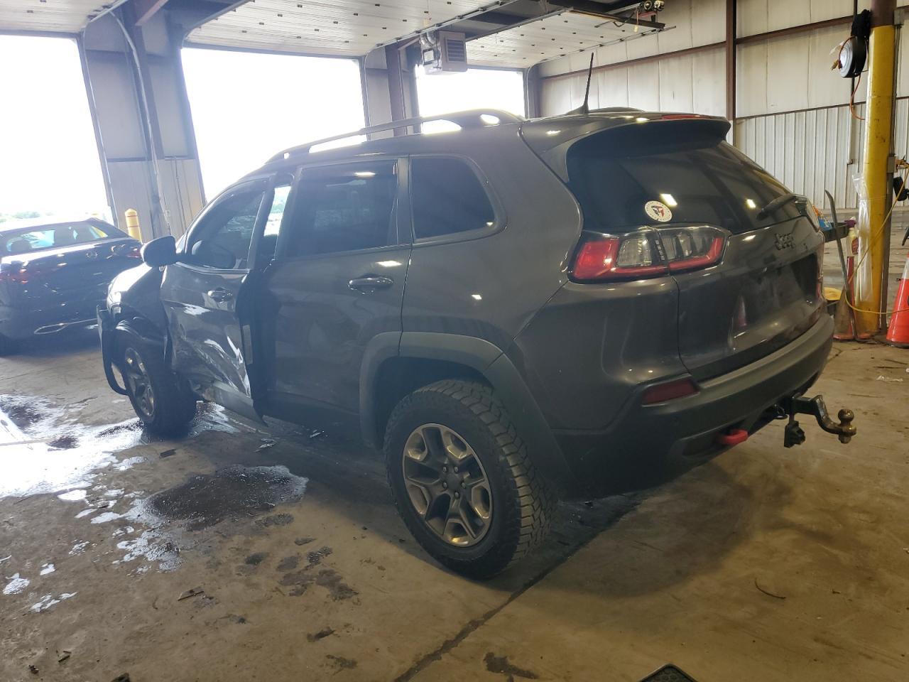 2019 Jeep Cherokee Trailhawk - Фото 2