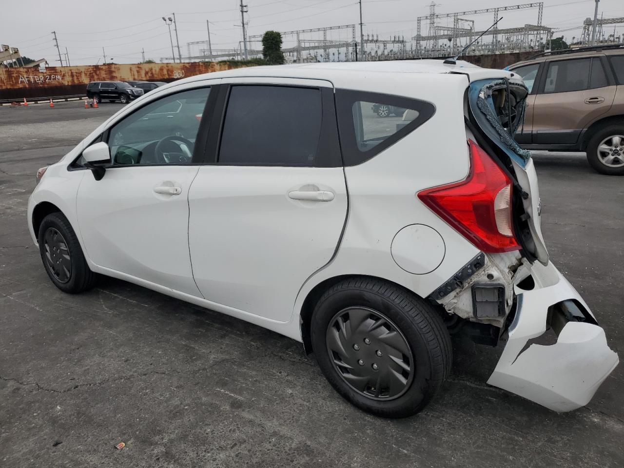 2017 Nissan Versa Note S - Фото 2
