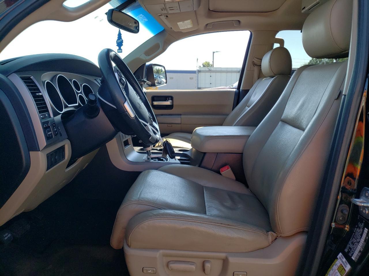 2014 Toyota Sequoia Limited - Image 7