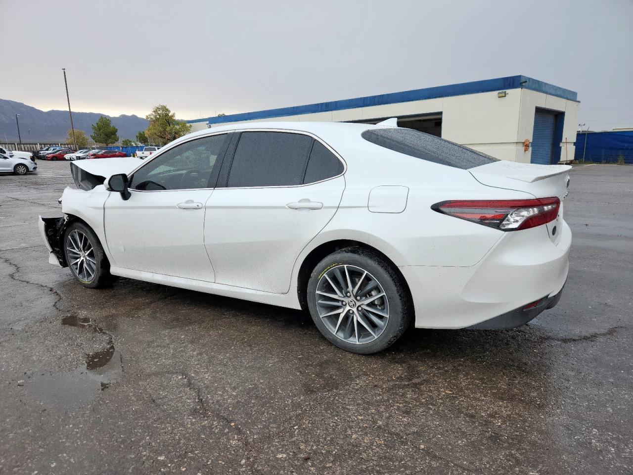 2024 Toyota Camry Xle - Фото 2