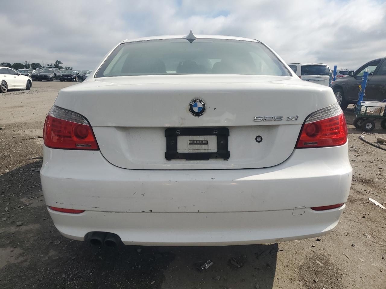 2008 BMW 528 Xi - Image 6