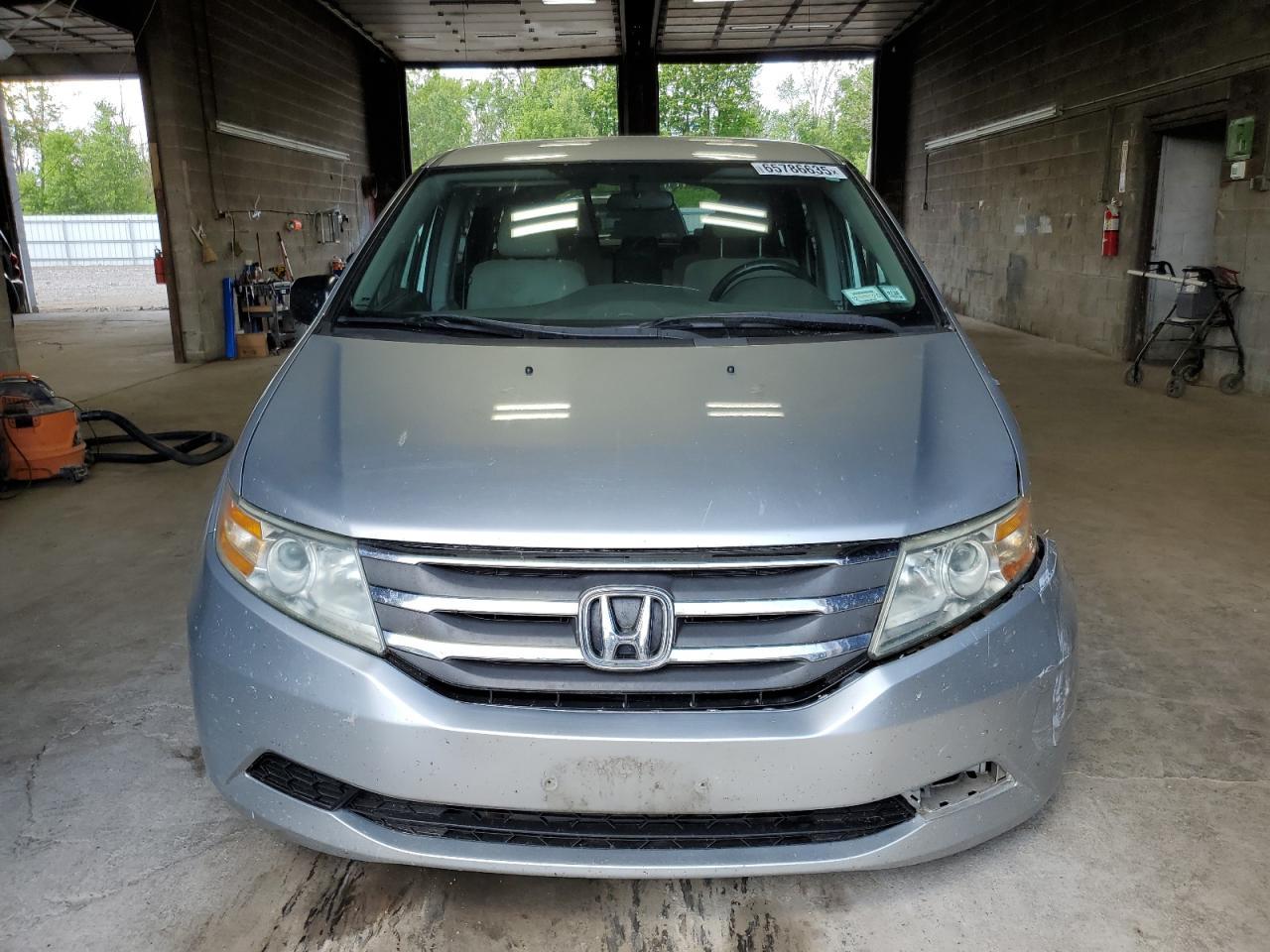 2011 Honda Odyssey Lx - Image 5