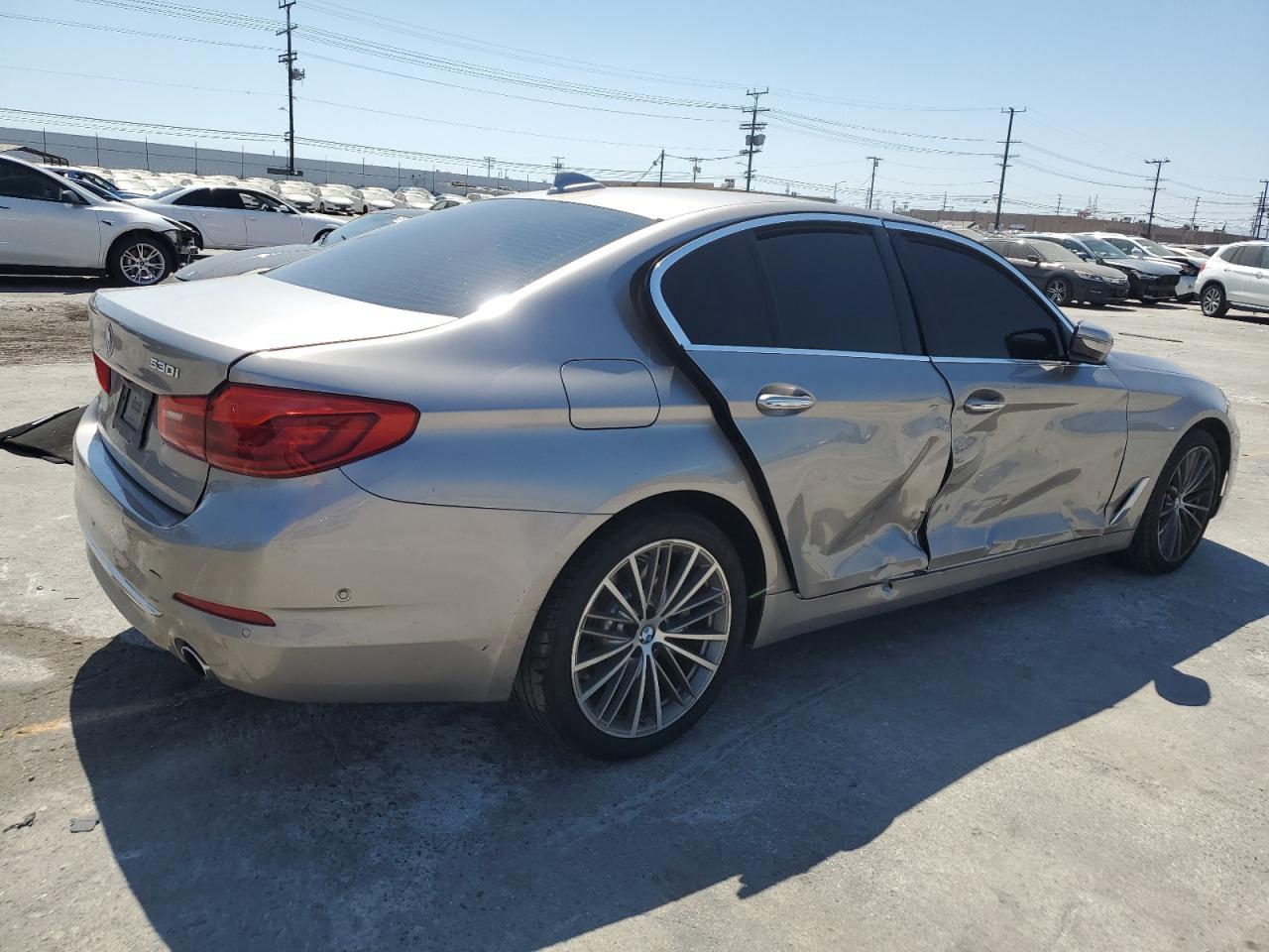 2018 BMW 530 I - Image 3