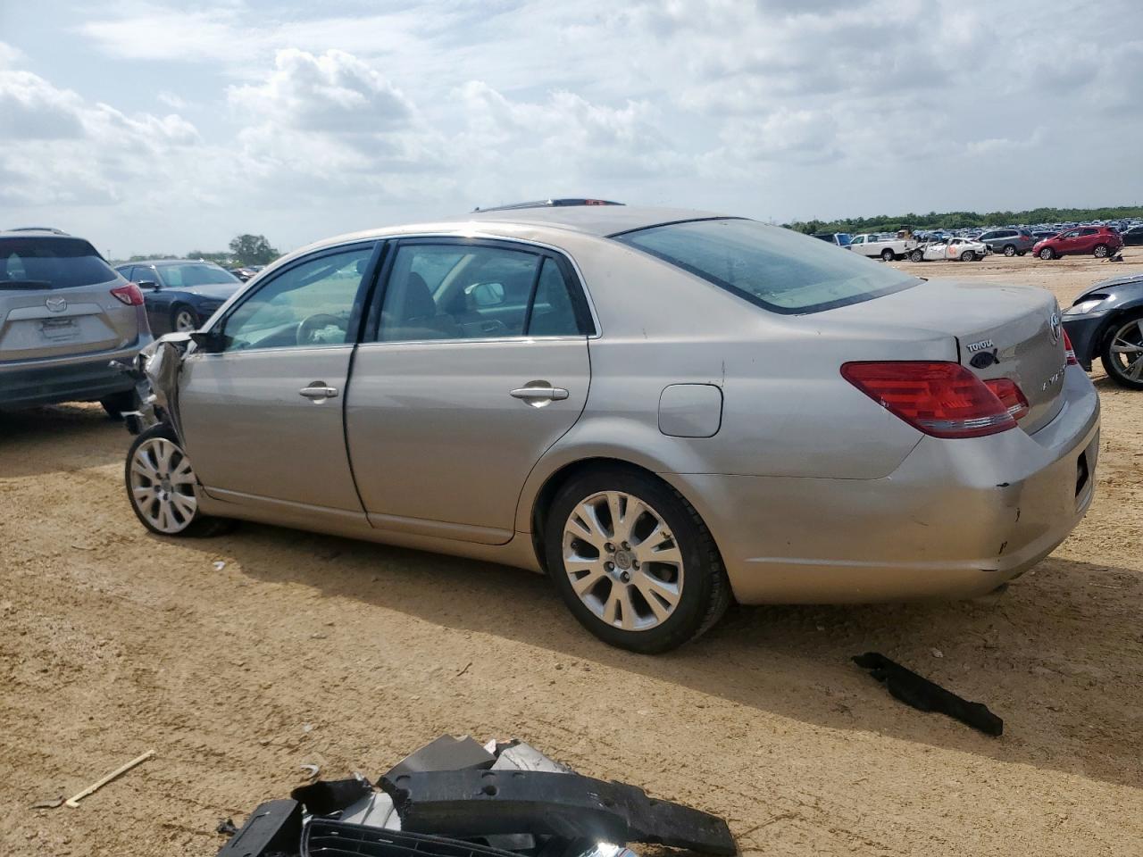 2008 Toyota Avalon Xl - Image 2