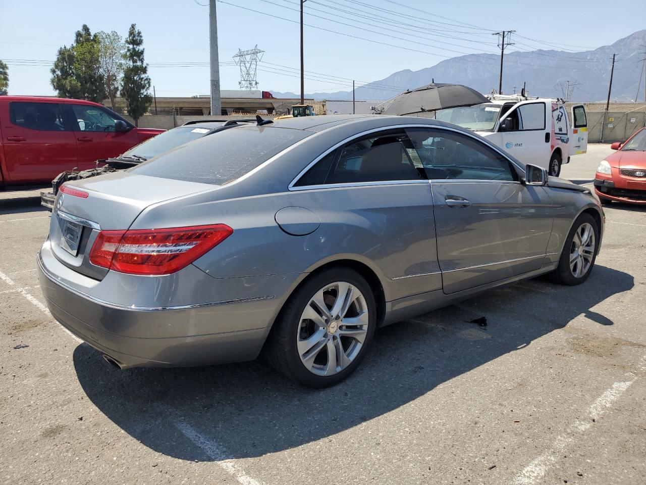 2011 Mercedes-Benz E 350 - Фото 3