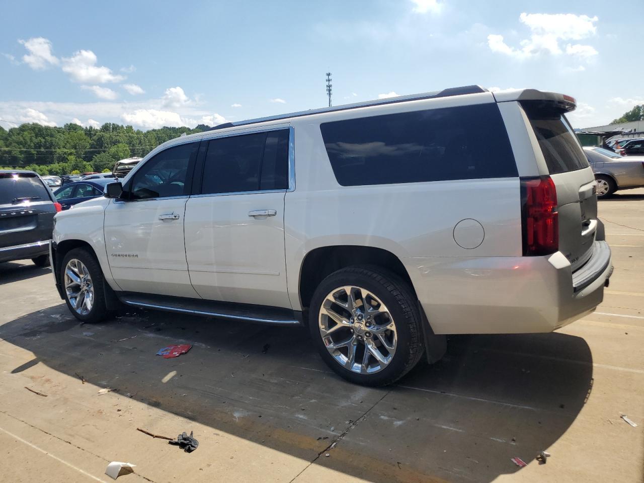 2018 Chevrolet Suburban K1500 Premier - Фото 2