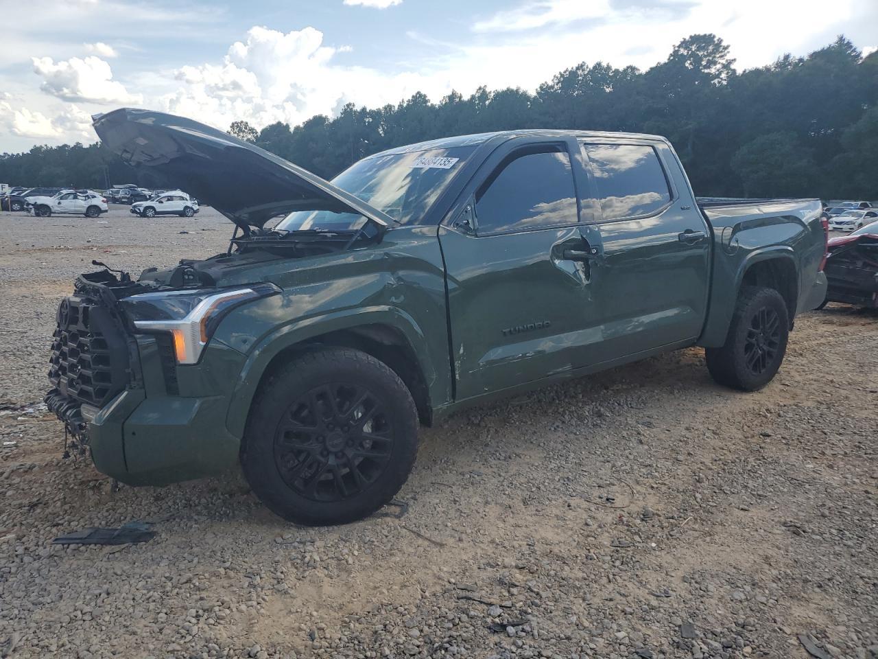 2023 Toyota Tundra Crewmax Sr