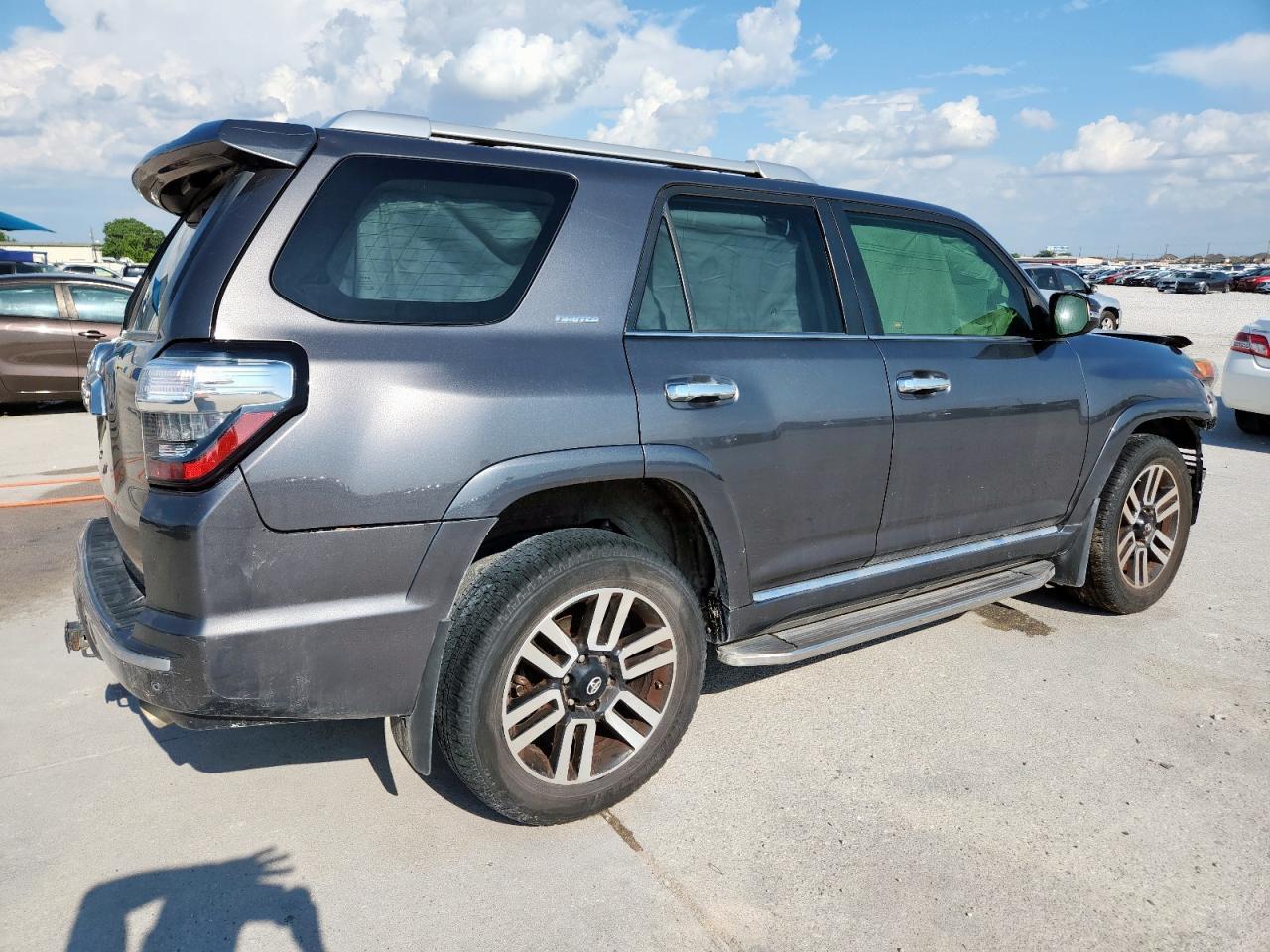 2014 Toyota 4Runner Sr5 - Image 3