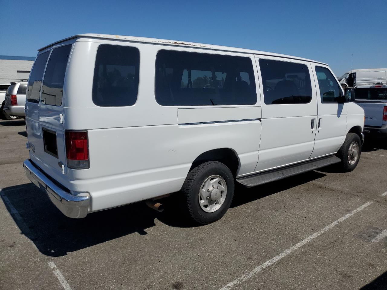 2007 Ford Econoline E350 Super Duty Wagon - Фото 3