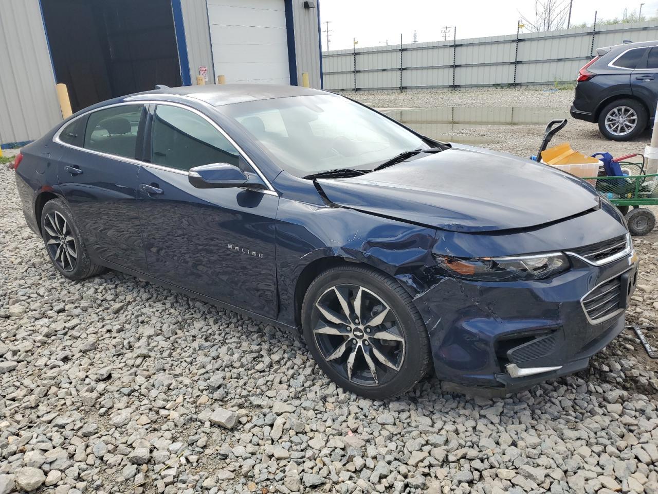 2017 Chevrolet Malibu Lt - Image 4
