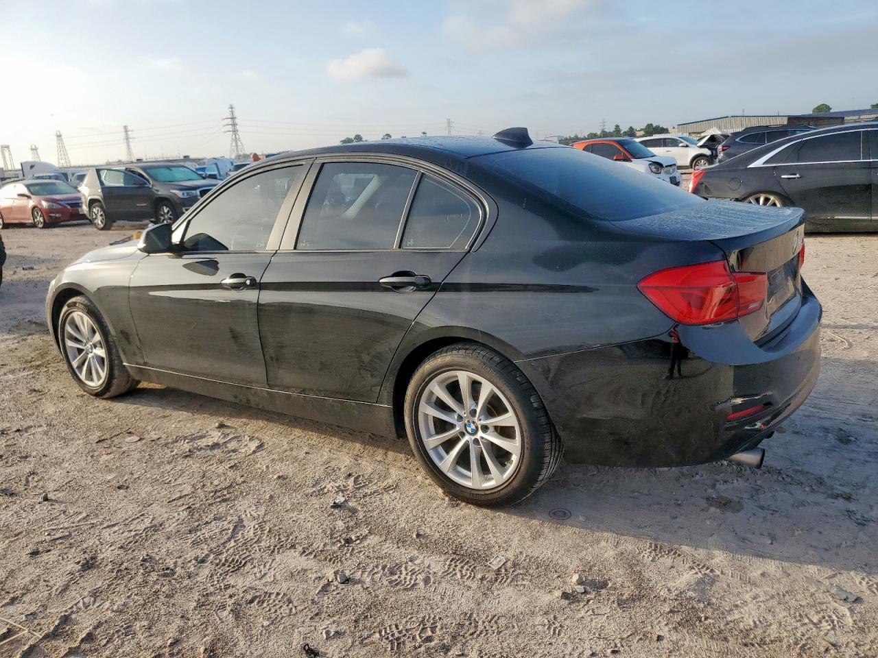 2017 BMW 320 I - Image 2