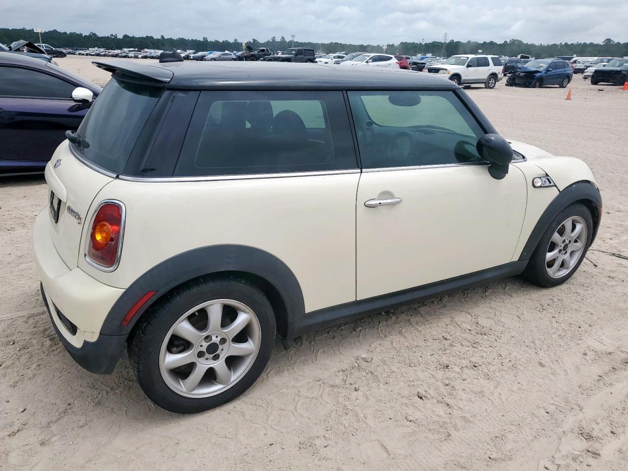 2009 Mini Cooper S - Image 3