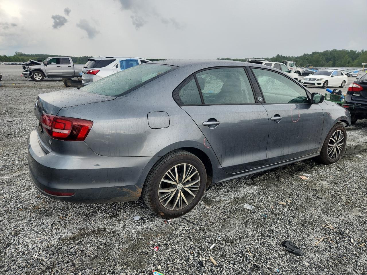 2018 Volkswagen Jetta Se - Image 3