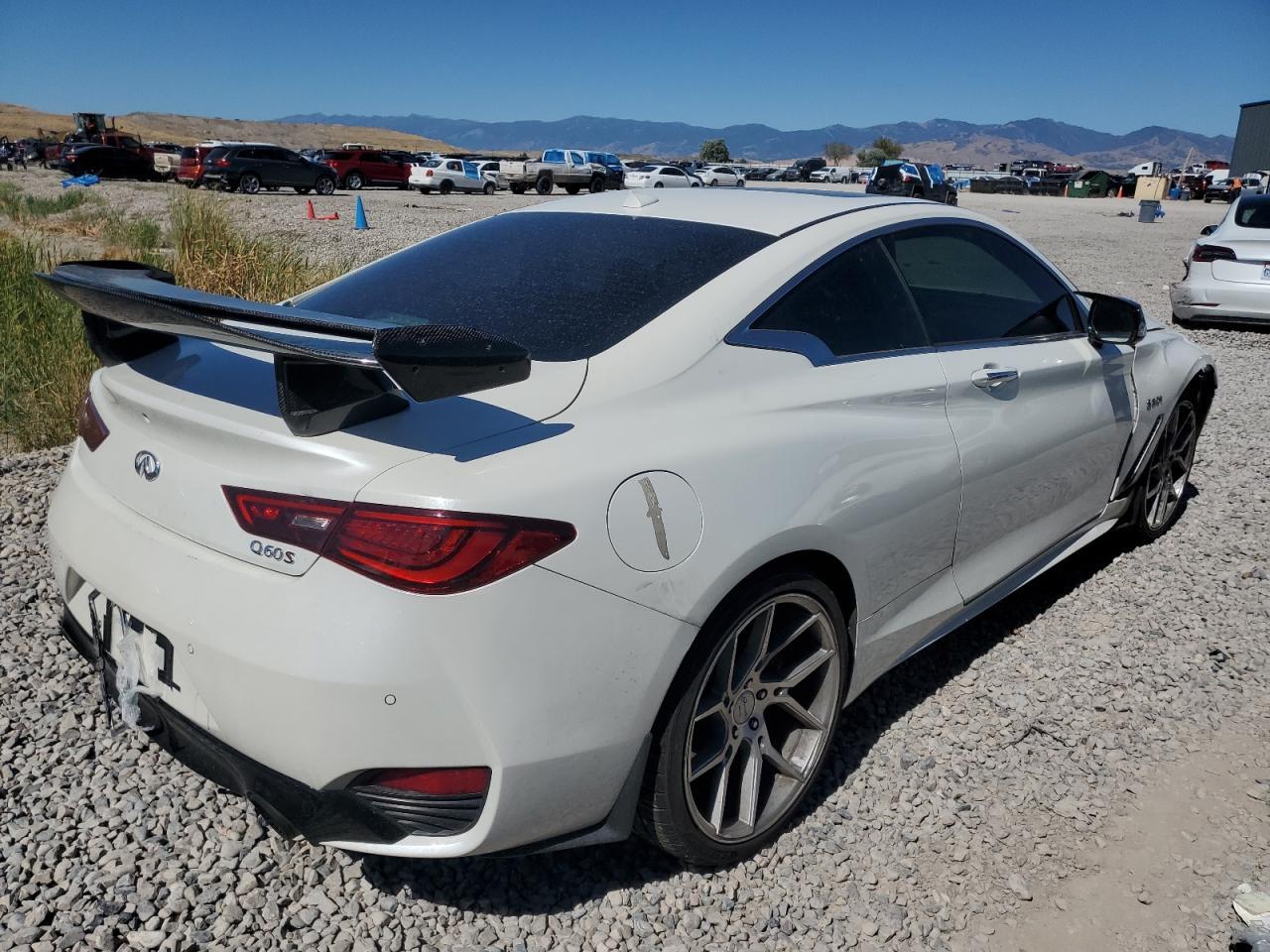 2017 Infiniti Q60 Red Sport 400 - Image 3