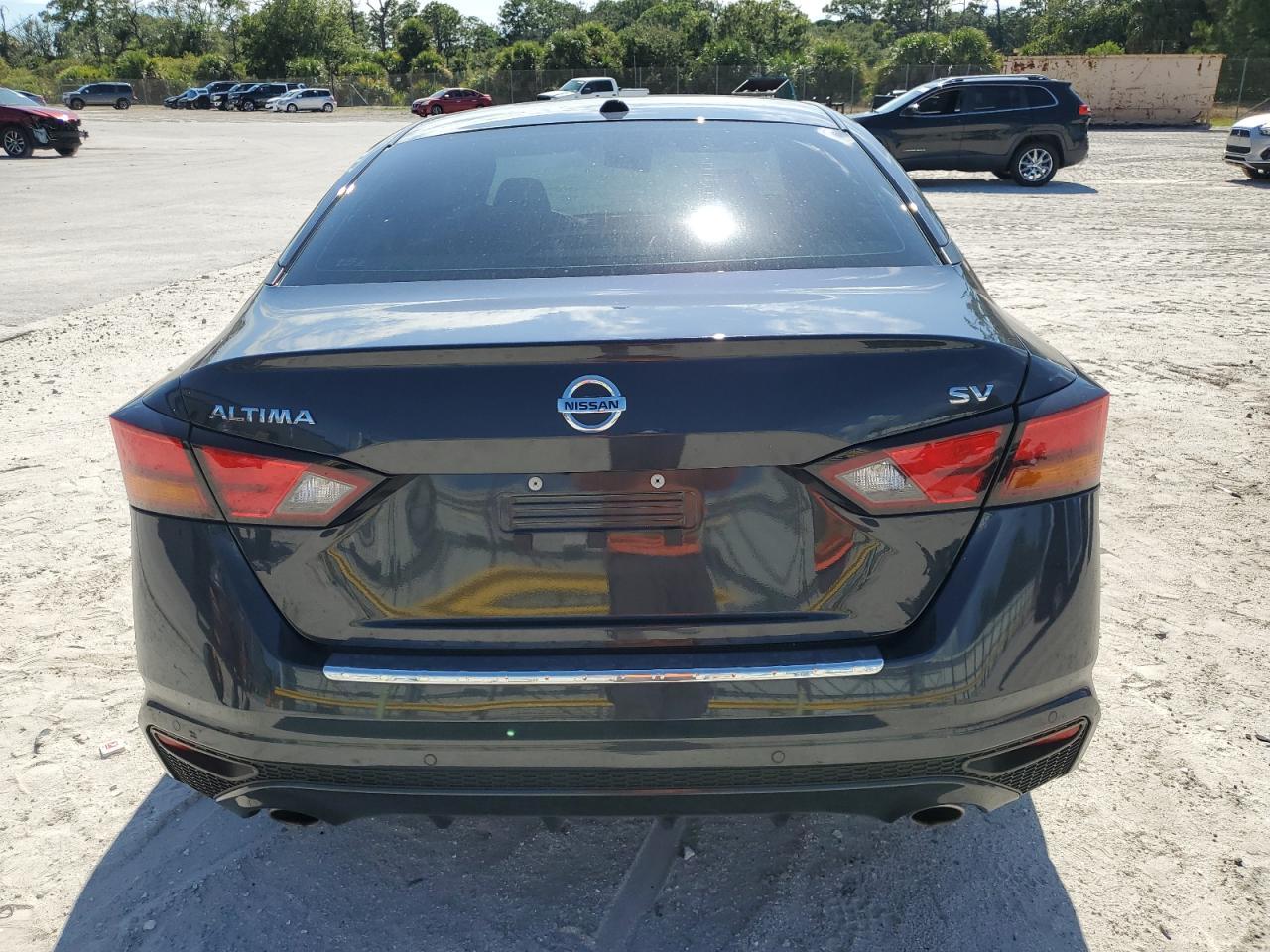 2022 Nissan Altima Sv - Image 6