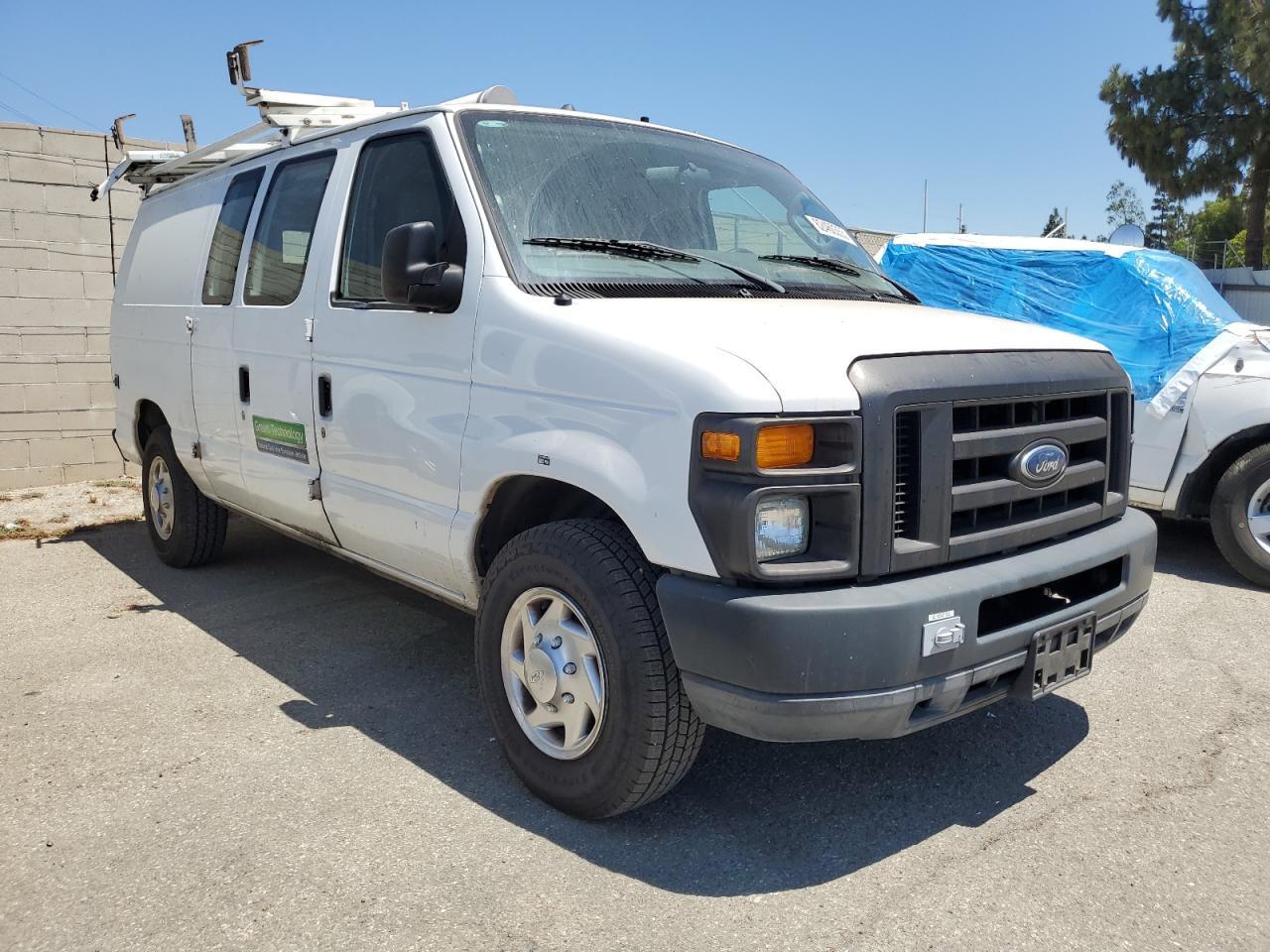 2010 Ford Econoline E250 Van - Фото 4